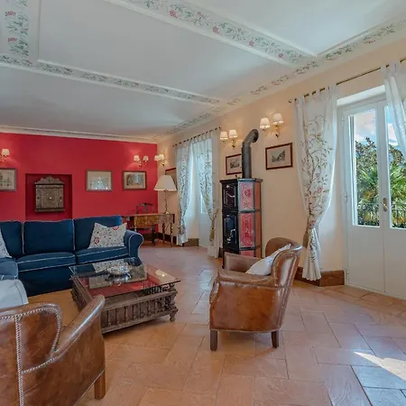 San Siro Sleeps 6 Pool Wifi * San Siro (Lombardy)