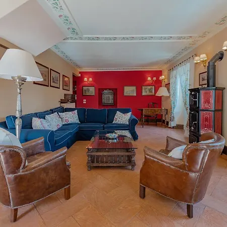 San Siro Sleeps 6 Pool Wifi * San Siro (Lombardy)