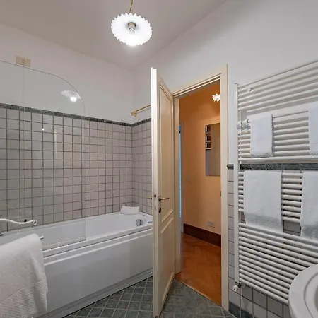 San Siro Sleeps 6 Pool Wifi Villa *