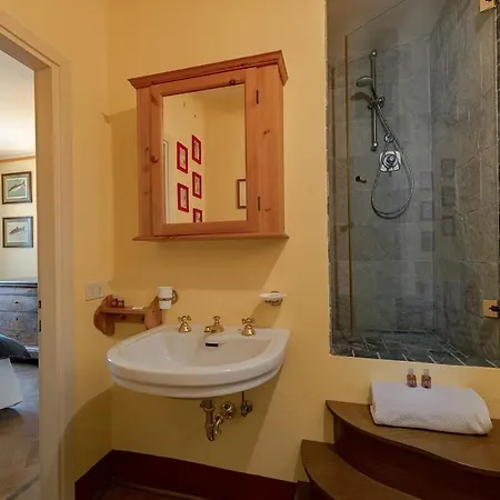 San Siro Sleeps 6 Pool Wifi Villa San Siro (Lombardy)