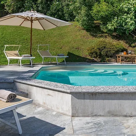 San Siro Sleeps 6 Pool Wifi San Siro (Lombardy)